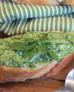 Багет с соусом песто