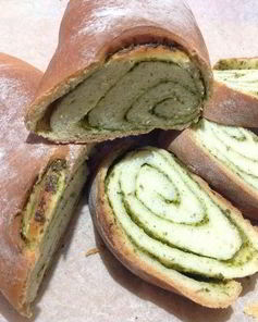 Чесночный багет с зеленью