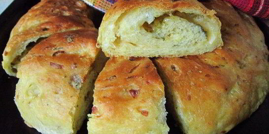 Хлеб из кабачка с сыром и зеленью