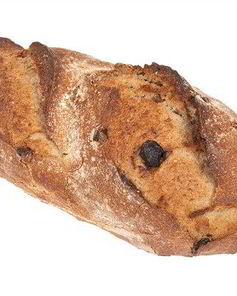 Хлеб с изюмом, лесными орехами и шалотом