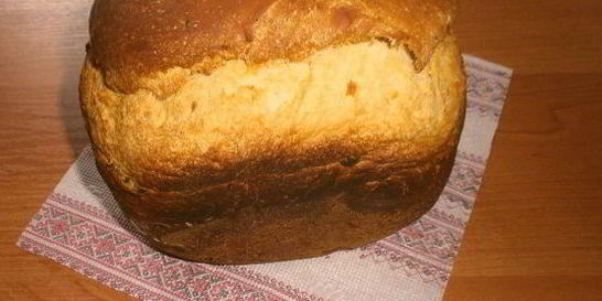 Хлеб с сыром и сырокопченой колбасой