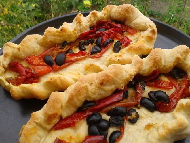 Рецепт хлеба с вялеными перцами