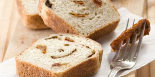 Хлеб с вялеными помидорами и белыми грибами