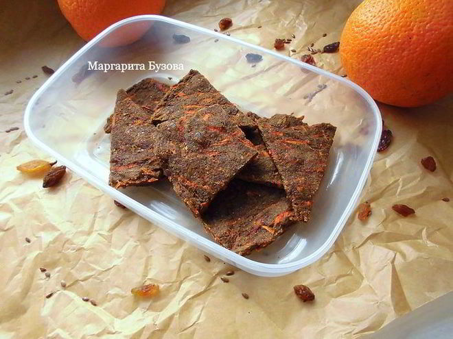 Рецепт льняных хлебцев с изюмом и морковкой