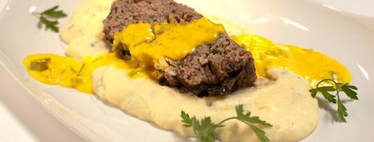 мясной хлеб с яйцом и орехами. Шаг 7