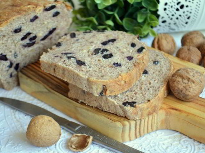 Рецепт пшенично-ржаного хлеб с изюмом и орехами