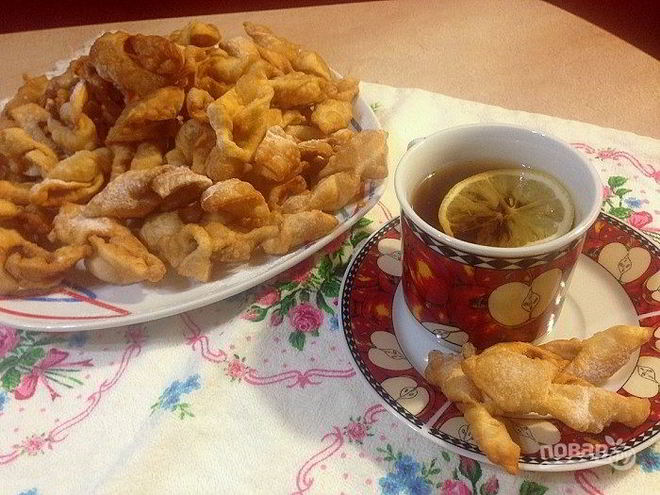 Рецепт хрустящего хвороста на воде