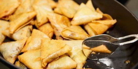 Хворост с орехами