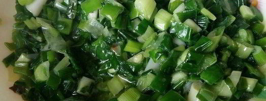 конвертики с перепелиным яйцом и зеленью. Шаг 11