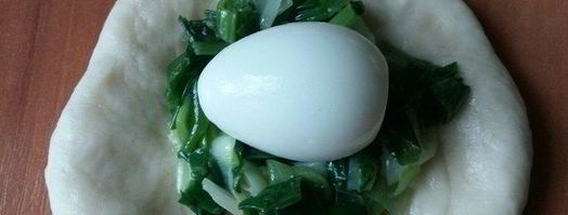 конвертики с перепелиным яйцом и зеленью. Шаг 14