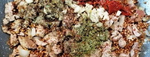 греча с печенью в корзинке из лаваша. Шаг 4