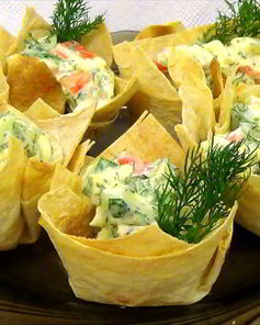 Корзинки из лаваша с салатом