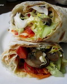 Лаваш с овощами на костре