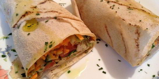 Ролл с курицей в лаваше