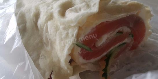 Рулет с рыбой в лаваше