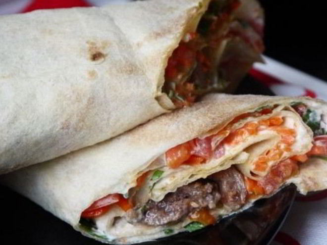 Рецепт рулетиков из лаваша с мясом