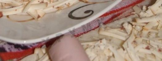 сосиски в лаваше с сыром и картошкой. Шаг 4