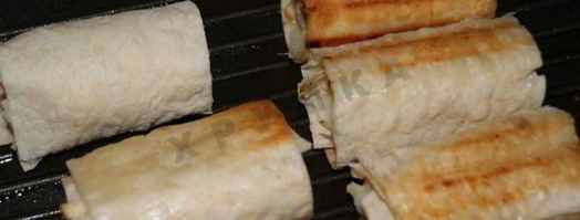 сосиски в лаваше с сыром и картошкой. Шаг 5