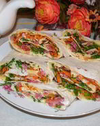 Закуска из лаваша с корейской морковкой