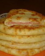 Быстрые сырные лепешки