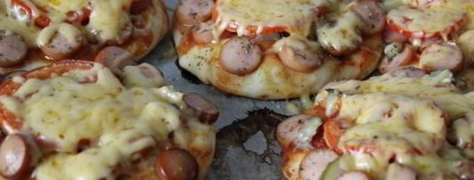 дрожжевые лепешки с сосисками. Шаг 5