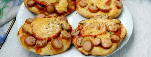 дрожжевые лепешки с сосисками. Шаг 6