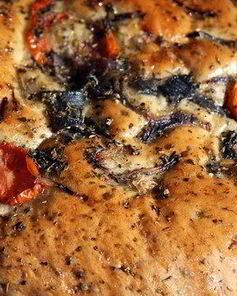 Фокачча с песто, маслинами и перцами пеппердью