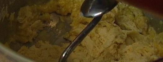 фокачча с помидорами и базиликом. Шаг 3