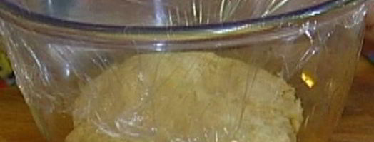 фокачча с помидорами и базиликом. Шаг 5