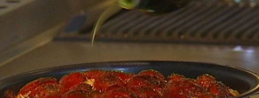 фокачча с помидорами и базиликом. Шаг 10