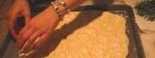 фокачча с розмарином и фокачча с оливками и томатами. Шаг 8