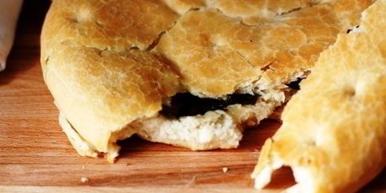 Фокачча с сыром и базиликом