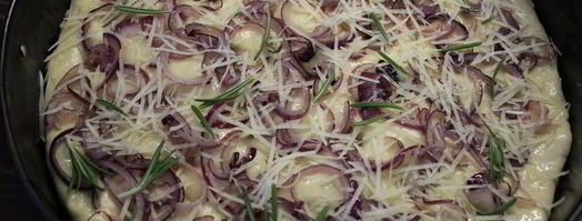 фокачча с жареным луком и розмарином. Шаг 9