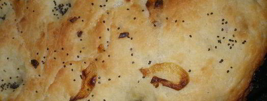 картофельная фокачча с жареным луком и маком. Шаг 11