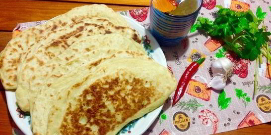 Картофельные лепешки с творогом и зеленью