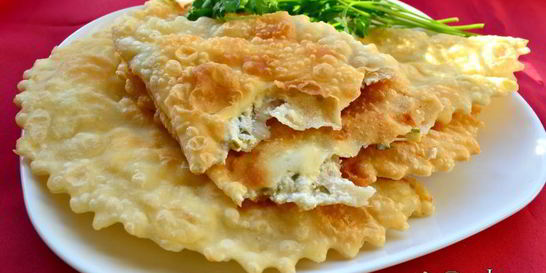 Хрустящие лепешки с сыром Фета и зеленью