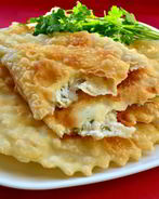 Хрустящие лепешки с сыром Фета и зеленью