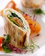 Копченая норвежская семга в лепешке