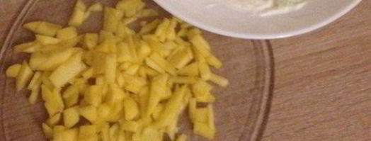 кусочки курицы в индийской лепешке с манго и лаймовой заправкой. Шаг 15