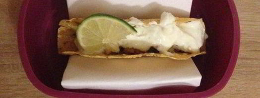 кусочки курицы в индийской лепешке с манго и лаймовой заправкой. Шаг 19