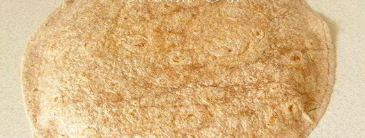 лавашевые лепешки из цельнозерновой муки с брынзой и зеленью. Шаг 6