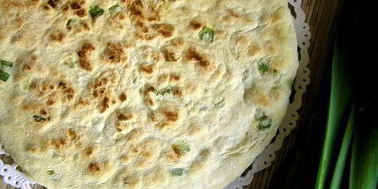 Лепешка с зеленым луком
