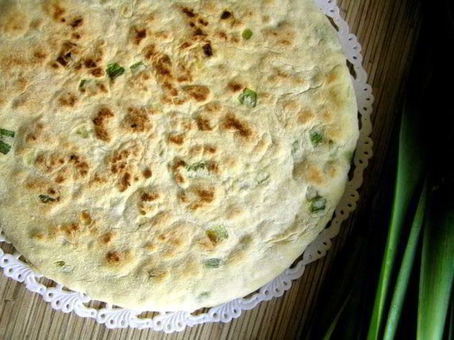 Рецепт лепешки с зеленым луком