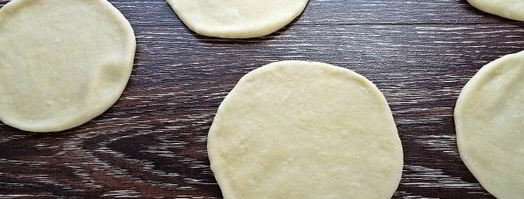 лепешки без дрожжей на сковороде. Шаг 10