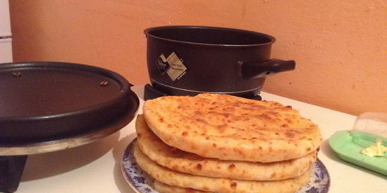 Лепешки из творожного теста