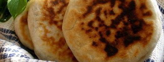 лепешки на минеральной воде с зеленью и сыром. Шаг 11