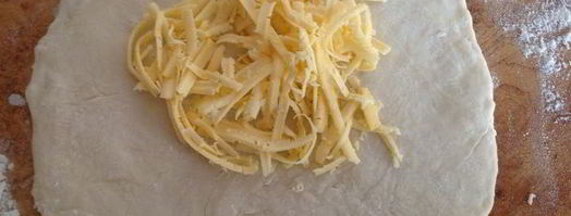 лепешки на минеральной воде с зеленью и сыром. Шаг 6