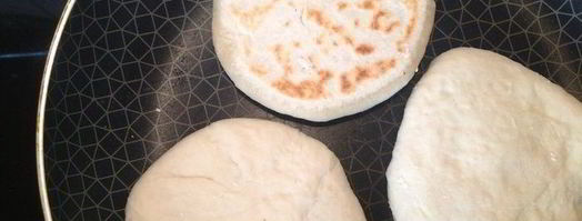 лепешки на минеральной воде с зеленью и сыром. Шаг 10