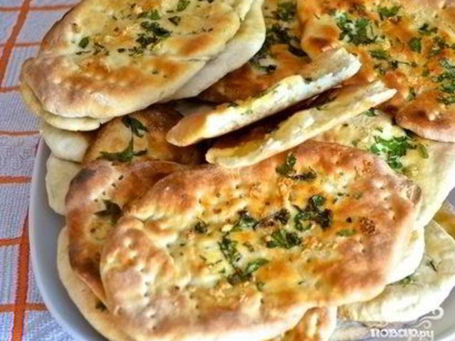 Рецепт лепешек с чесноком и зеленью