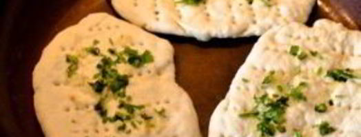 лепешки с чесноком и зеленью. Шаг 2